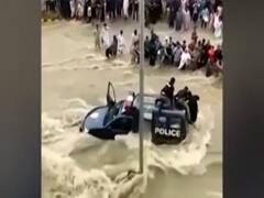 पूरी दुनिया में बाढ़ का कहर....कहीं भारी बारिश, कहीं नदियों का बढ़ा हुआ जलस्तर