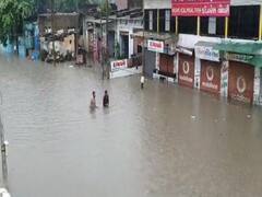 છેલ્લા ચાર કલાકમાં ખાબકેલા વરસાદથી મહેસાણાના મોઢેરા રોડ પર પાણી ભરાયા