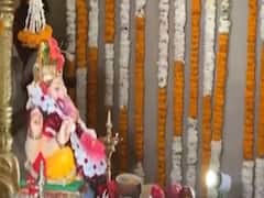 पूर्व CM Devendra Fadnavis के घर आए 'गणपति'...पूरे परिवार ने की पूजा 