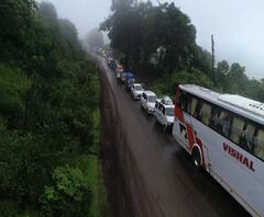 Ganeshotsav | सिंधुदुर्गातील खारेपाटण चेकनाक्यावर चाकरमान्यांची गर्दी; वाहनांच्या लांबच लांब रांगा