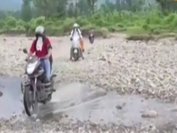 Haldwani में जान जोखिम में डाल पार करनी पड़ती है नदी, एक पुल को तरस रहे लोग