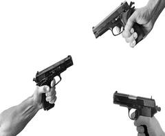 হাওড়া: ভর দুপুরে শ্যুটআউট, আহত ব্যবসায়ী