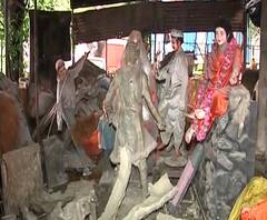 Ganeshotsav 2020| देखावे बनवणाऱ्या कलाकारांचे हात यंदा रिकामे,गणेश मंडळांकडून देखाव्यांना मागणी नाही