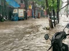 Mumbai Rain: 46 साल का रिकॉर्ड टूटा,इतना पानी परसा है कि सड़कें डूब गईं,घरों में घुसा पानी