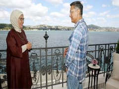 Aamir Khan faces criticism after meeting Turkey's first lady | Panchnama