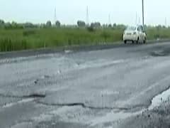 ભારે વરસાદના કારણે બગોદરાથી લીંબડી વચ્ચેનો રસ્તાનો સત્યાનાશ, જુઓ વીડિયો