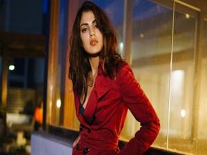 Details of Rhea's deleted WhatsApp chat signal towards drug deal | Master Stroke (26.08.2020)