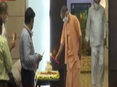 Yogi Adityanath lights earthen lamps at his residence | 7 Ka Punch