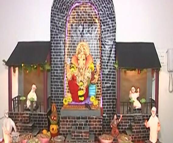 Shirdi Dwarkamai in Nashik | नाशिकच्या हाभडे कुंटुंबाने घरीच साकारली द्वारकामाई 