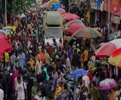 Dadar Market Crowd | दादरच्या मार्केटमध्ये गणेशोत्सवाच्या खरेदीसाठी प्रचंड गर्दी, नियमांचा विसर