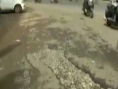 કરોડોના ખર્ચે બનાવેલા રસ્તાઓ ધોવાયા, રાજકોટ મનપાને 20 કરોડનું નુકસાન