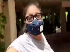 Sushant Case: Rhea Chakraborty के घर पहुंच कर सुशांत की फैन ने निकाला अपना गुस्सा