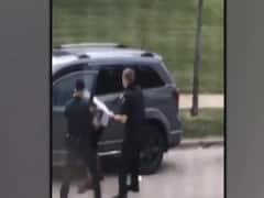 अमेरिका में अश्वेत पर फिर पुलिस का अत्याचार,पुलिस ने शख्स को मारी गोली