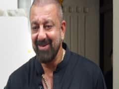 Life puts Sanjay Dutt to test again as he battles lung Cancer this time | Reality Report (12.08.2020)