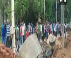 এক ঝলকে : শান্তিনিকেতনে তাণ্ডব, ভাঙচুরের ঘটনায় সক্রিয় ইডি, সঙ্গে আরও খবর