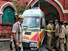 Lucknow: Wife & Son of Railway officer murdered in VVIP area