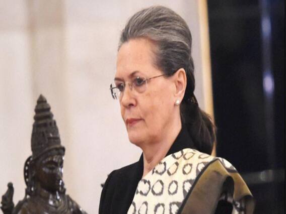 Sonia Gandhi बनी रहेंगी Congress की Interim President, 6 महीने बाद चुना जाएगा अध्यक्ष | CWC Meeting