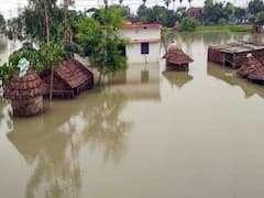 हिंदुस्तान पर 'जल आक्रमण', कहीं पहाड़ धंसे, कहीं सड़क डूबी | ABP Special (17.08.2020)
