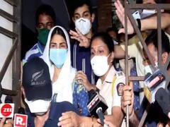 Rhea Chakraborty ने ED को 4 साल का ITR सौंपा