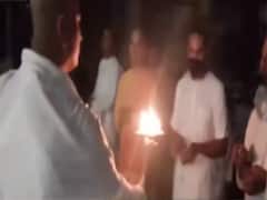 पूरे देश में आज मनाई जा रही कृष्ण जन्माष्टमी, Noida के इस्कॉन मंदिर में देखिए आरती