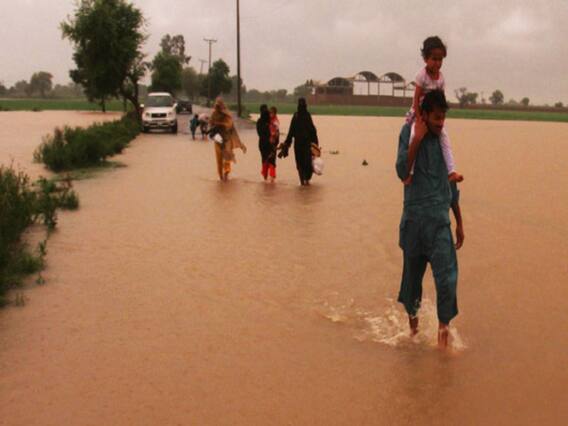 Pakistan: Karachi Mayor expresses anger on govt as city gets submerged in rainwater