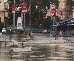 সাপ্তাহিক লকডাউন : শহরজুড়ে তুঙ্গে পুলিশি তৎপরতা, নিয়ম লঙ্ঘন করলেই মিলছে শাস্তি