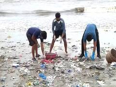पर्यावरण के लिए 'मास्क' बन रहा है एक बड़ी समस्या...Mumbai के Beach पर सफाई अभियान