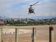 J&K: IAF rescues family from swollen river in Kathua | Namaste Bharat (28.08.20)