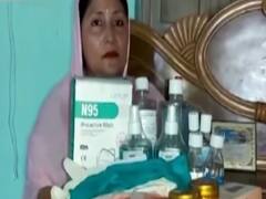 कोरोना संकट में बदला राखी का त्योहार, भाई ने बहन को मास्क,सैनिटाइजर किया गिफ्ट