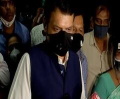 Devendra Fadnavis | शरद पवार आणि पार्थ यांचं प्रकरण घरगुती, त्यावर बोलणे योग्य नाही : देवेंद्र फडणवीस