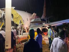 Kerala: Horrifying visuals from Kozhikode airport after plane crash