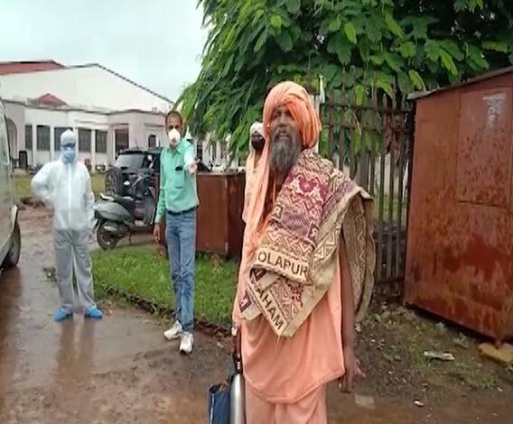 उस्मानाबाद नगरपालिकेसमोर कोरोनाग्रस्त महाराजांचं नाराजीनाट्य; उपचार मिळत नसल्याचा आरोप