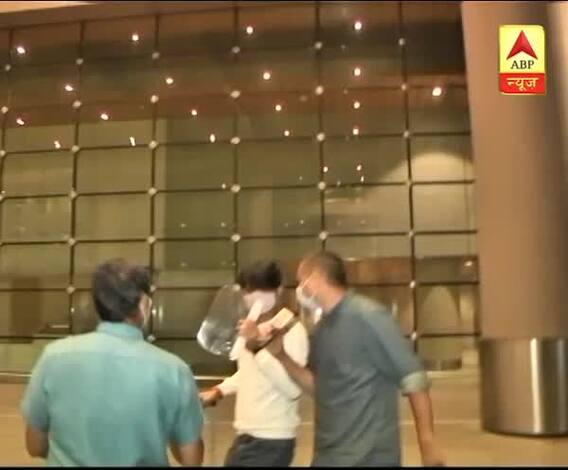 'Lift से बाहर निकलो' Sushant के दोस्त Sandeep Singh की चुप्पी के पीछे क्या राज़ है?