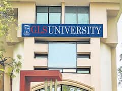 અમદાવાદ: ફી ન ભરનાર વિદ્યાર્થીઓને પરીક્ષામાં બેસવા ન દેતા GSL યુનિવર્સિટીમાં હંગામો, જુઓ વીડિયો