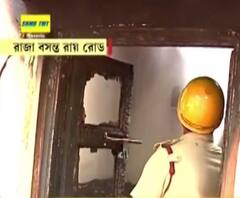রাজা বসন্ত রায় রোডে আগুন, পুড়ে ছাড়খার আসবাব, ঘরের একাংশ