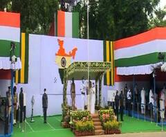 রেড রোডে জাতীয় পতাকা উত্তোলন মুখ্যমন্ত্রী মমতা বন্দ্যোপাধ্যায়ের