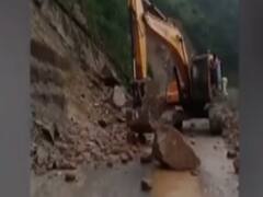 चारधाम को जोड़ने वाली 'all-weather road' पर मौसम की मार