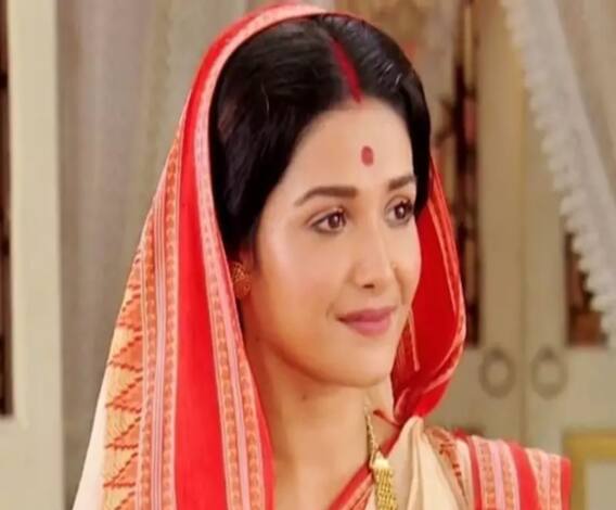  ‘করুণাময়ী রানি রাসমণি’-র জগদম্বা আর পদ্মর ফোনের খুঁটিনাটি জানেন কি? দেখুন 'হয় মা নয় বৌমা'তে