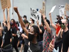 अश्वेत पर गोली की आग में फिर झुलसा अमेरिका, केनोशा शहर में प्रदर्शन, विस्कोंसिन में इमरजेंसी लागू