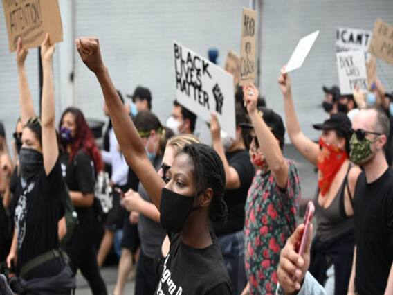 अश्वेत पर गोली की आग में फिर झुलसा अमेरिका, केनोशा शहर में प्रदर्शन, विस्कोंसिन में इमरजेंसी लागू