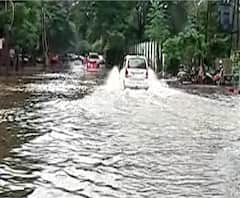 Kolhapur Rain | कोल्हापूर शहरात पावसाचा जोर कायम, यंदा पहिल्यांदाच पंचगंगेचं पाणी पात्राबाहेर 