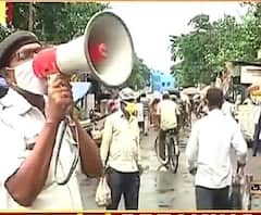 করোনা: স্বাস্থ্যবিধি মানা হচ্ছে কিনা দেখতে বাজারে তারক সিংহ, বাগমারী বাজারে পুলিশের টহলদারি