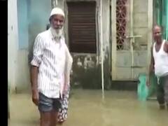 નવસારી શહેરમાં ધોધમાર વરસાદ, કાશીવાડી વિસ્તારમાં પાણી ભરાતા લોકોને હાલાકી, જુઓ વીડિયો 