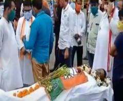 আজ বাংলায় : খানাকুলে বিজেপি কর্মীকে খুনের অভিযোগ, আলিপুরদুয়ারে প্রকাশ্যে শাসক-দ্বন্দ্ব