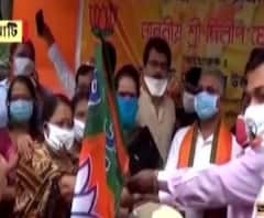 দিলীপ ঘোষের উপস্থিতিতে বিজেপিতে যোগ দিলেন তৃণমূলের এই প্রাক্তন নেত্রী