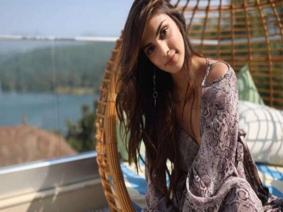 Rhea Chakraborty claims that Sushant asked her to vacate his Bandra residence | Master Stroke