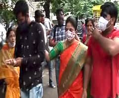 तोंडाला काळं फासत बजाज फायनान्सच्या कर्मचाऱ्यांची धिंड, महिलांना अश्लील भाषा वापरल्याचा आरोप