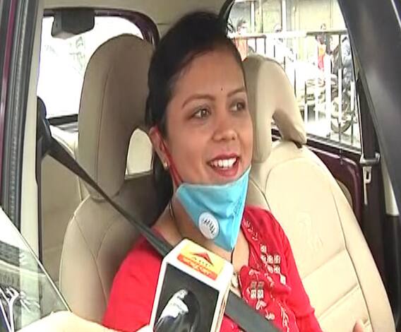 Nashik City Pothole | खड्डयांमध्ये रस्ते की रस्त्यांमध्ये खड्डे, तेच कळत नाही : नाशिककर