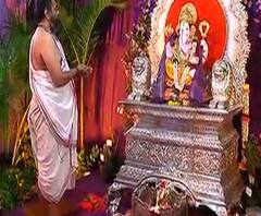 Pune Kasba Peth Ganpati | पुण्यातल्या कसबा गणपतीची आरती, घरबसल्या घ्या बाप्पाचं दर्शन!