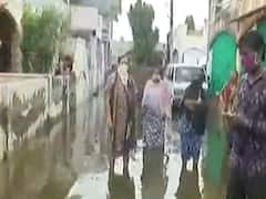 ધોળકાના મધીયા વિસ્તારમાં તળાવ ઓવરફ્લો થતા સ્થાનિકો પરેશાન, જુઓ વીડિયો 